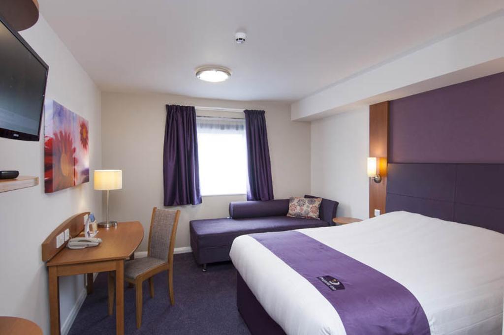 Premier Inn Newcastle City Centre Millennium Bridge Номер фото