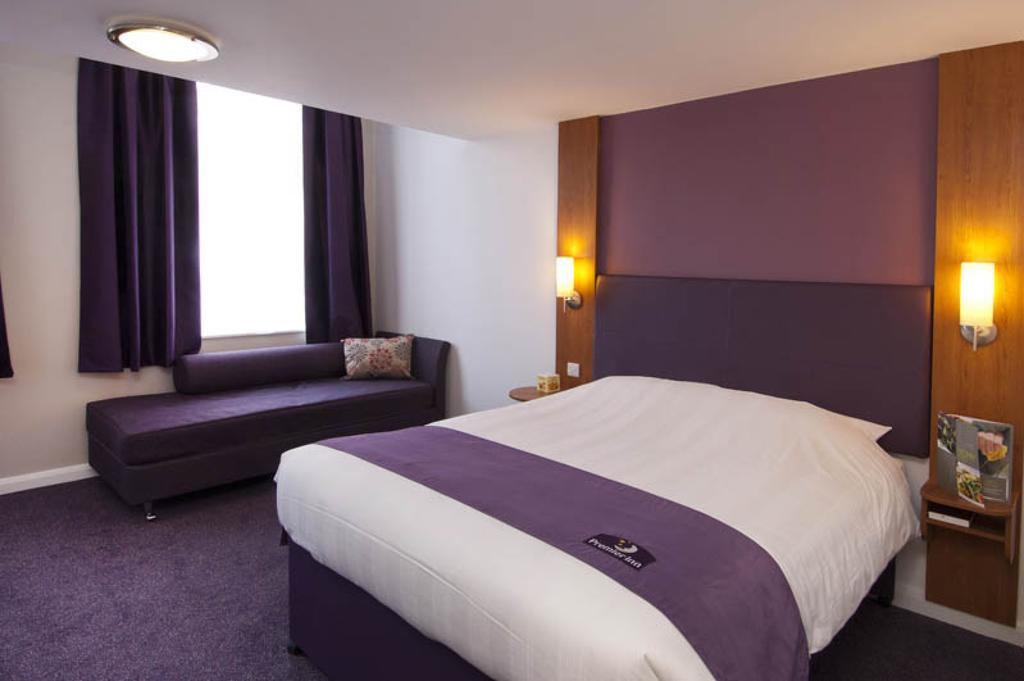 Premier Inn Newcastle City Centre Millennium Bridge Екстер'єр фото