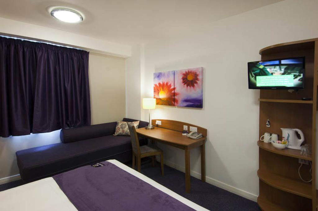 Premier Inn Newcastle City Centre Millennium Bridge Екстер'єр фото