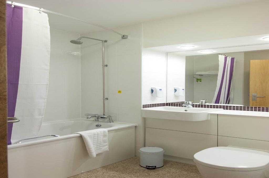 Premier Inn Newcastle City Centre Millennium Bridge Екстер'єр фото